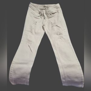 Dollhouse Roll Up Capri jeans, white Size 7. Good condition.
